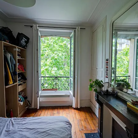 Bright Apt Near Republique